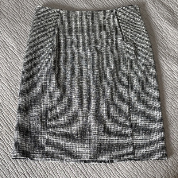 Liverpool Jeans Company Dresses & Skirts - Classic Gray Patterned Pencil Skirt